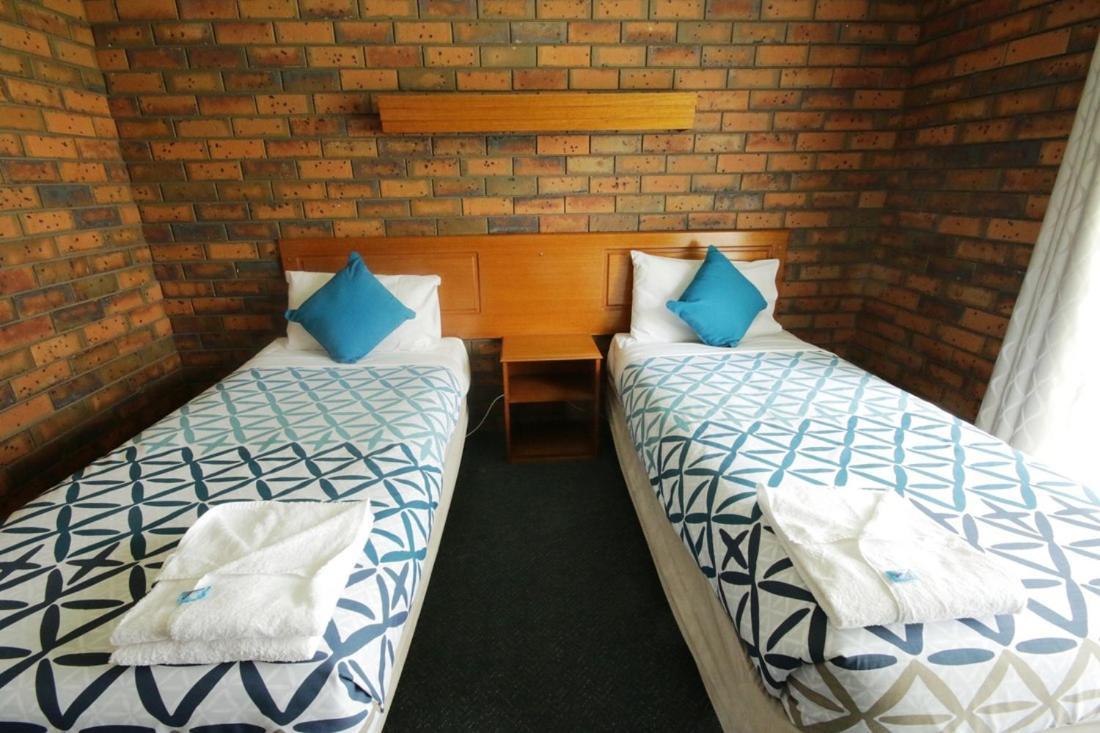 Golden Palms Motel Джилонг Екстериор снимка