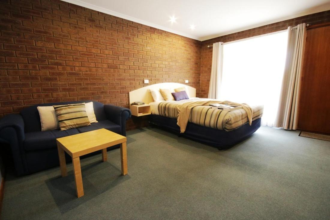 Golden Palms Motel Джилонг Екстериор снимка